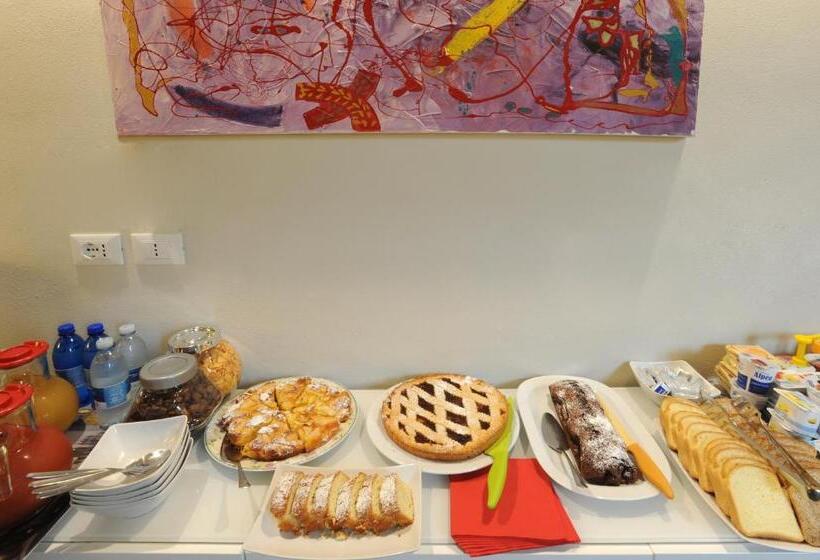 تختخواب و صبحانه Honey Rooms Ferrara