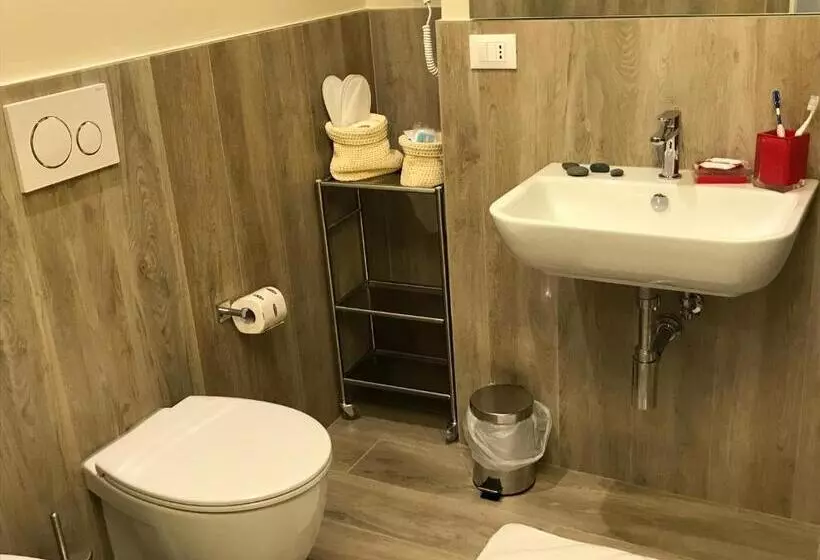 تختخواب و صبحانه Honey Rooms Ferrara