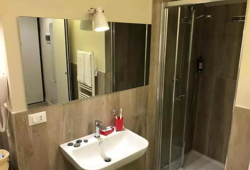 تختخواب و صبحانه Honey Rooms Ferrara