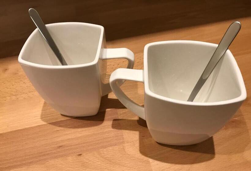 تختخواب و صبحانه Honey Rooms Ferrara