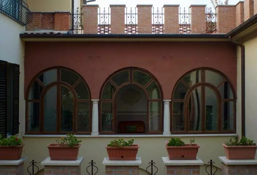 تختخواب و صبحانه Il Giardino Segreto Di Ascoli Piceno