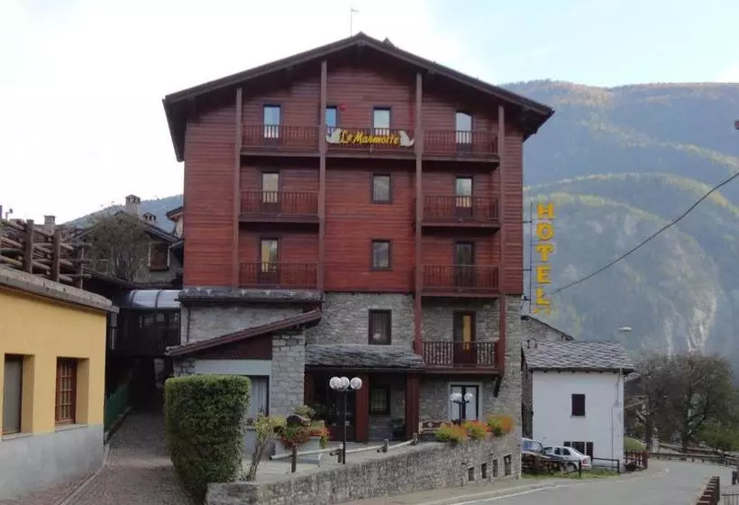 هتل Albergo Le Marmotte