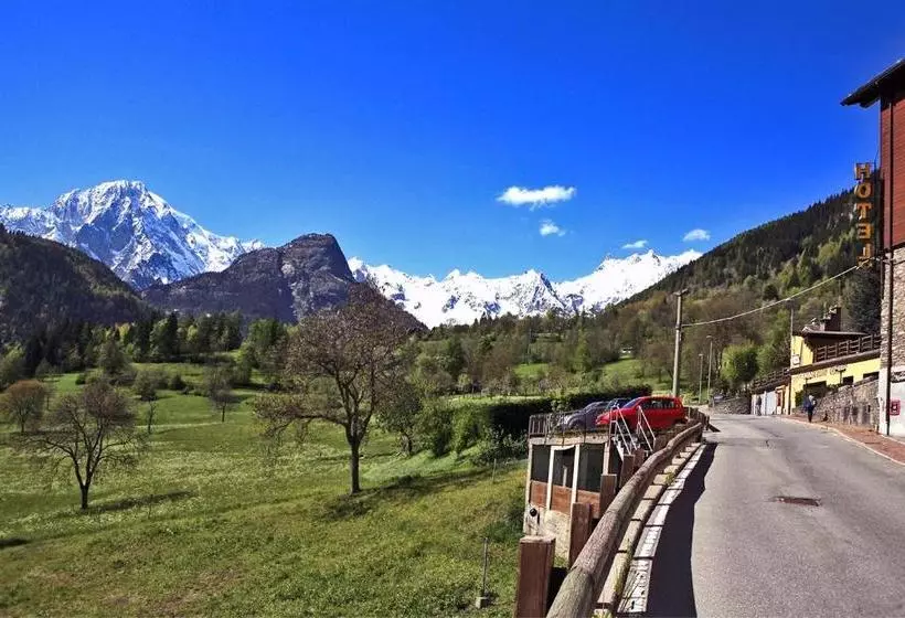 هتل Albergo Le Marmotte
