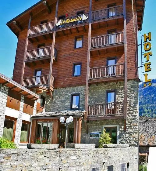 هتل Albergo Le Marmotte