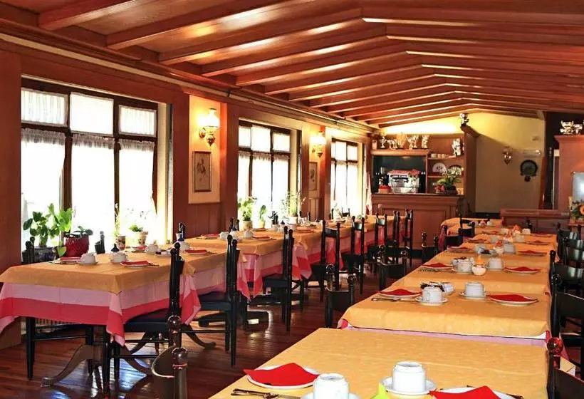 هتل Albergo Le Marmotte