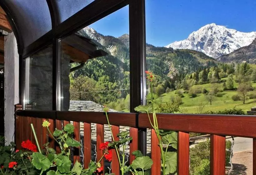 هتل Albergo Le Marmotte