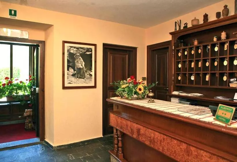 هتل Albergo Le Marmotte