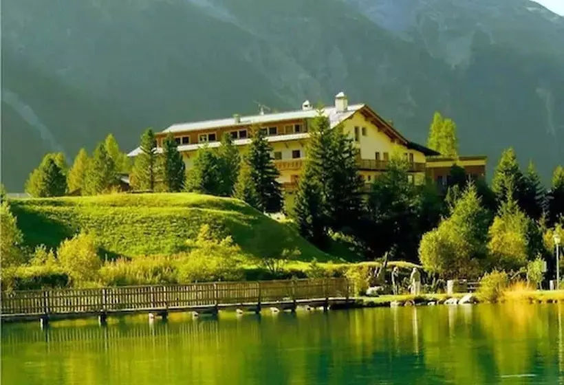 Hotelli Alpenhof