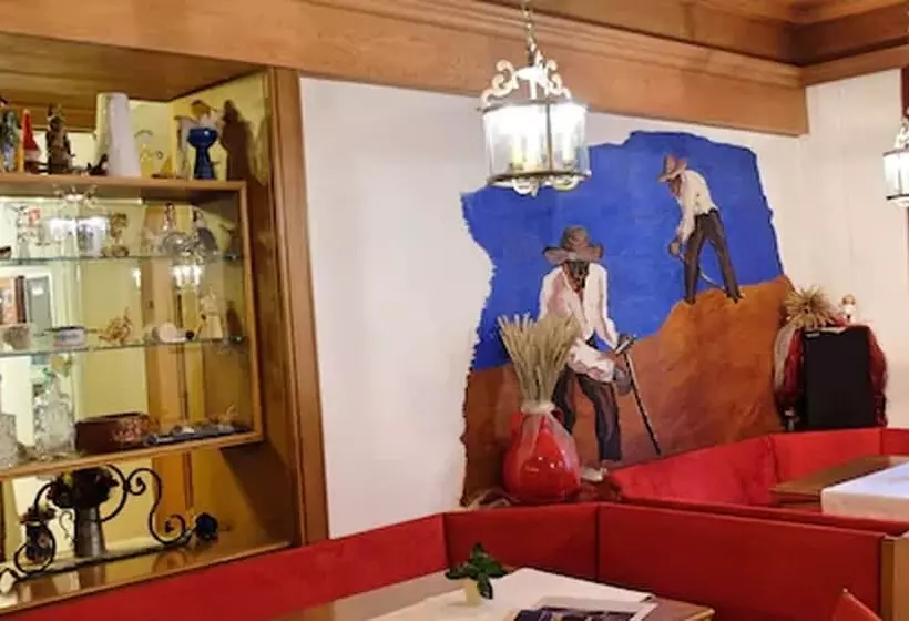 Hotelli Alpenhof