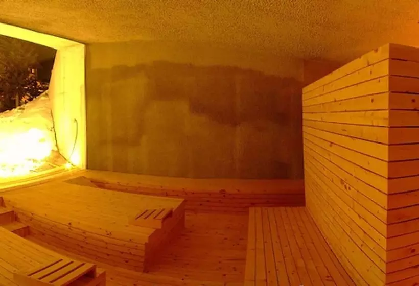Hotelli Alpenhof