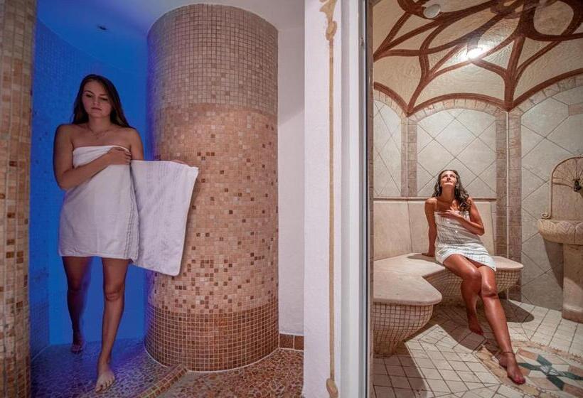 Отель Edelweiss