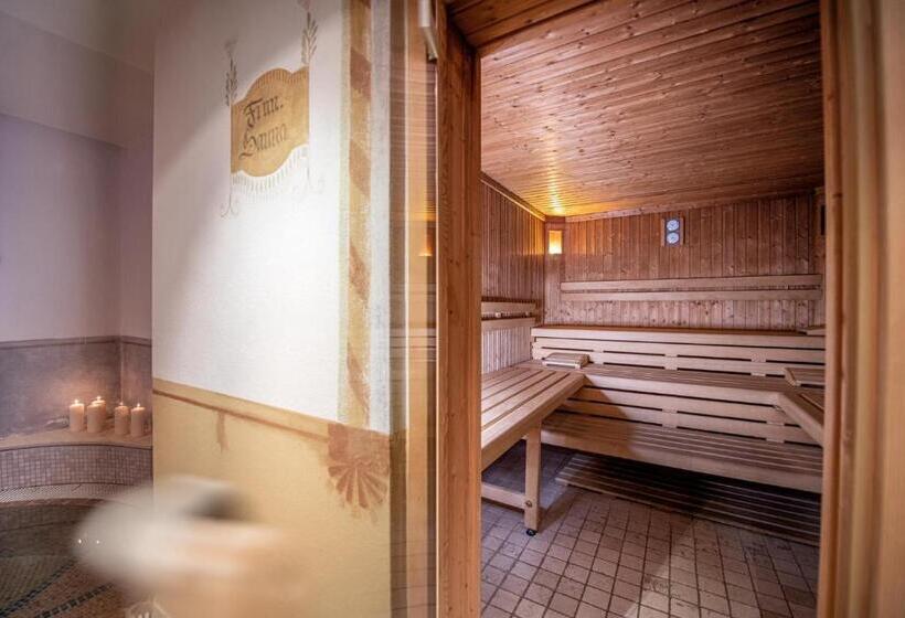 Отель Edelweiss