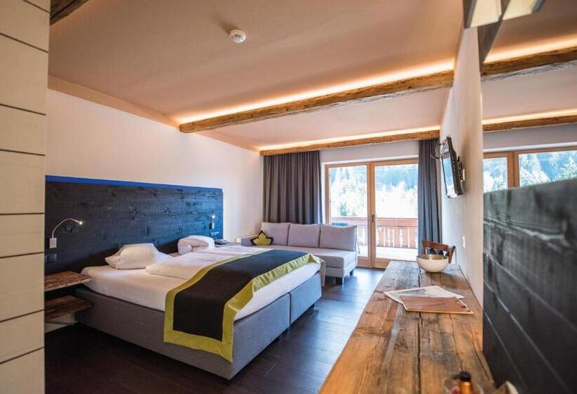 Отель Edelweiss