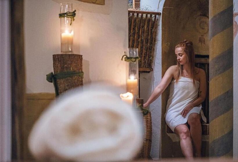 Отель Edelweiss