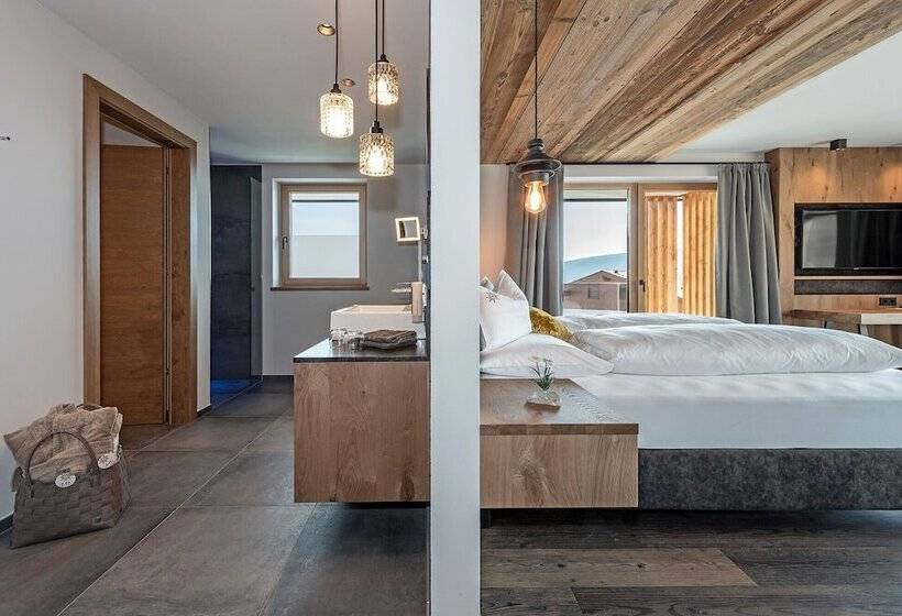 Отель Edelweiss