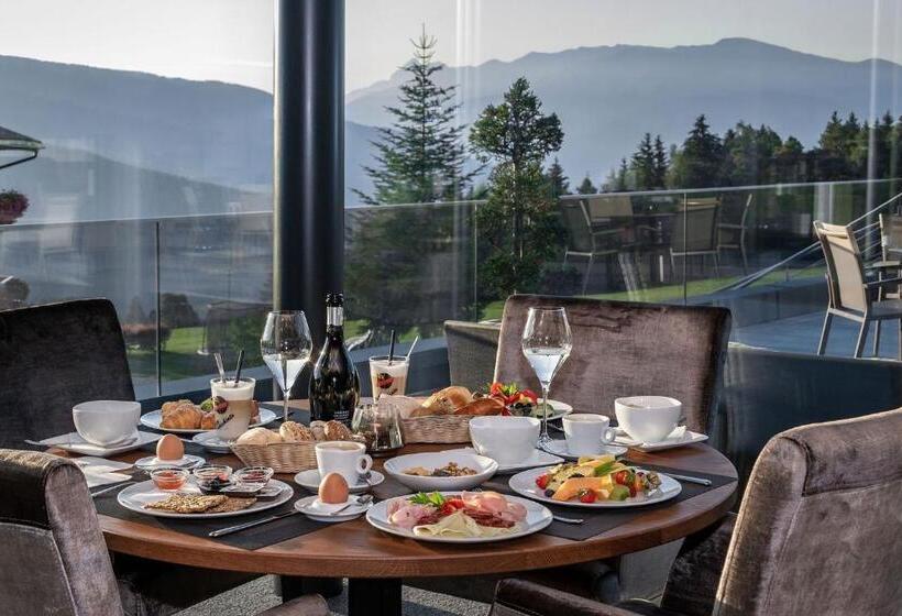 Отель Edelweiss