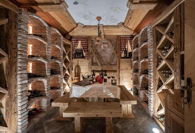 Отель Edelweiss