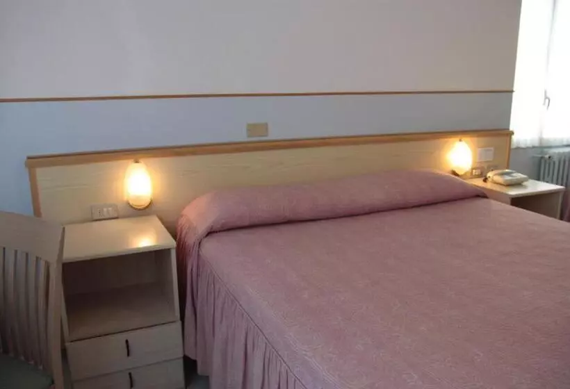 Hotelli Ideal