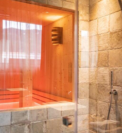 Отель Loewe Dolomites