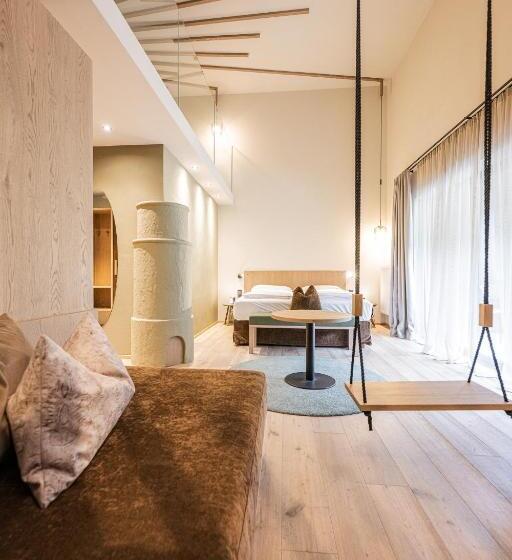 Отель Loewe Dolomites