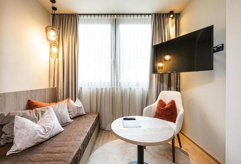 Отель Loewe Dolomites