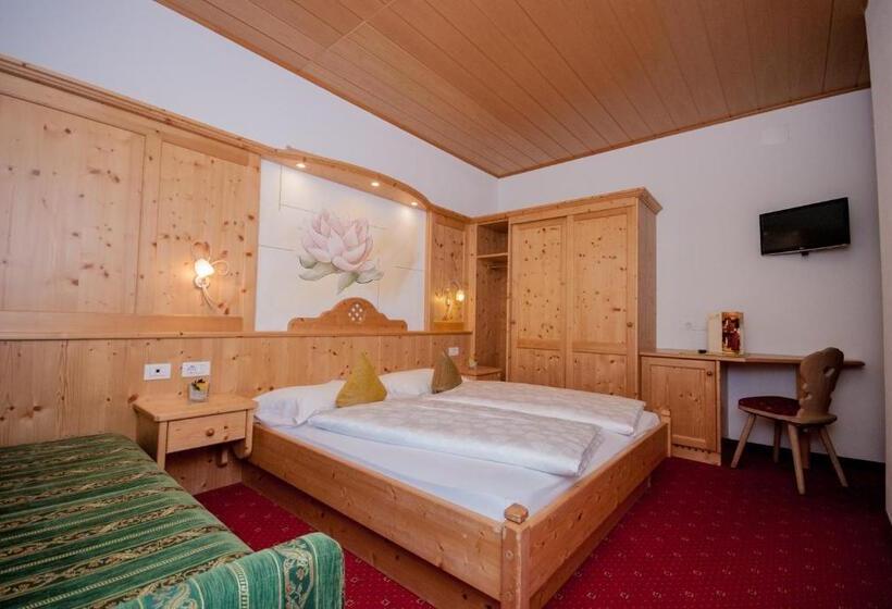 Отель Loewe Dolomites