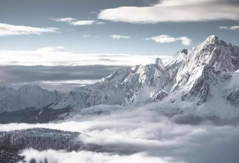 ホテル Loewe Dolomites