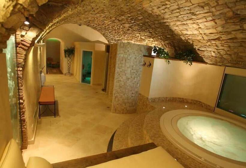 בית מלון כפרי Palazzo Squarcialupi