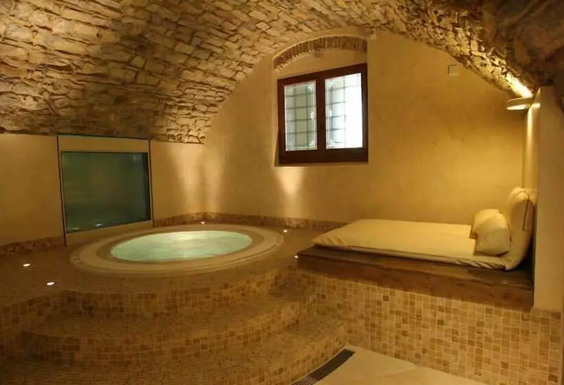Hotelli Palazzo Squarcialupi