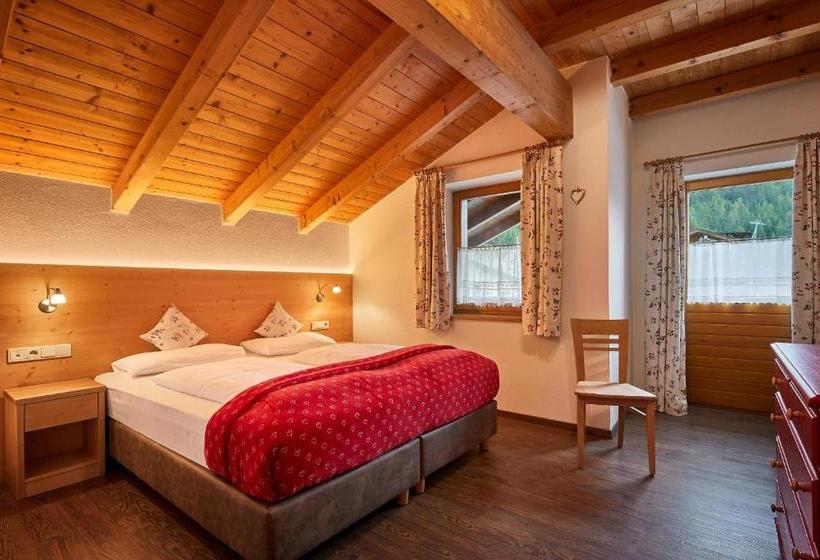 בית מלון כפרי Pensione Veneranda