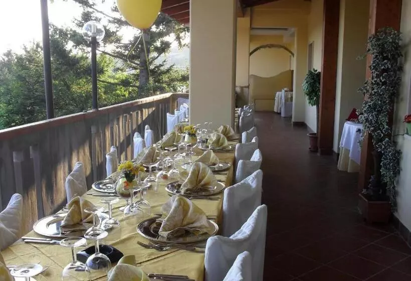 ホテル Ristorante Supersonik