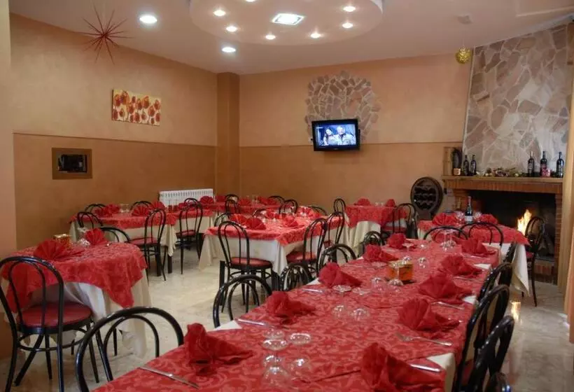 ホテル Ristorante Supersonik
