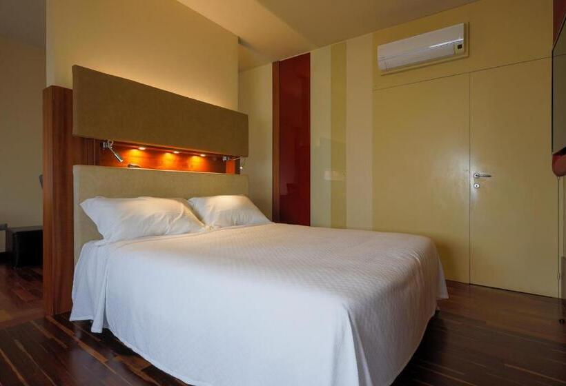 בית מלון כפרי Velino