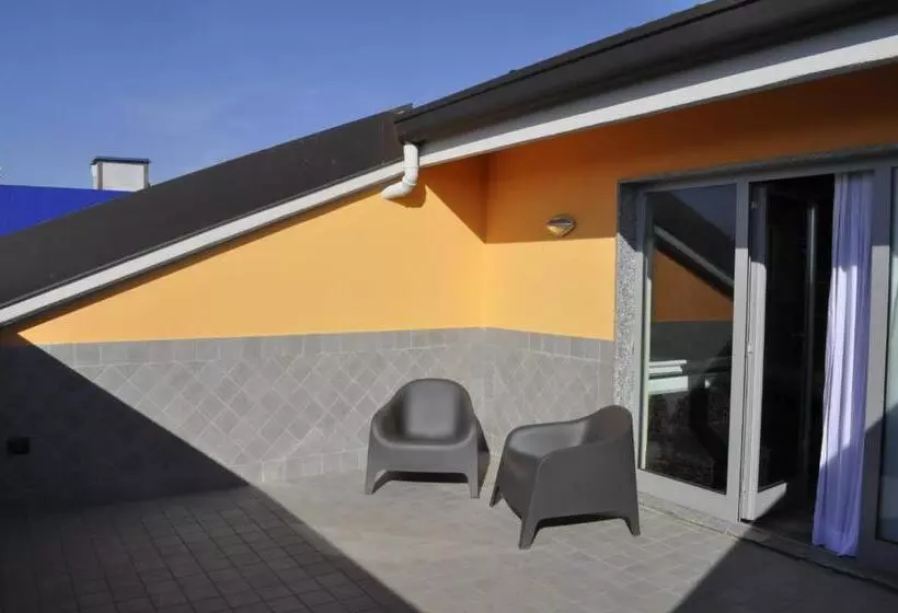 Motel 2