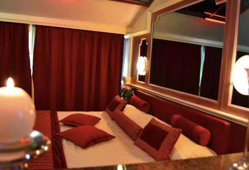 Motel 2