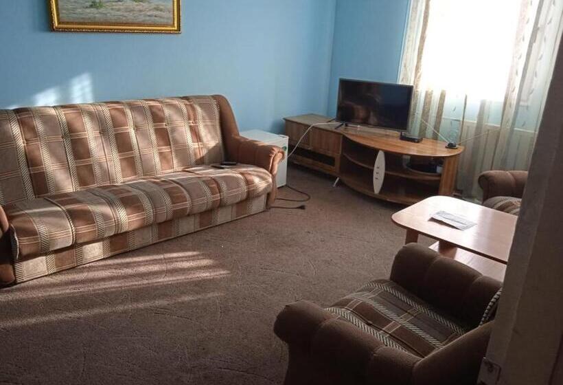 تختخواب و صبحانه гостиничный ресторанный комплекс эдельвеис