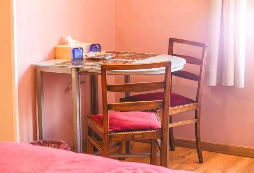 مبيت وإفطار Sassari Le Mura Antiche Rooms