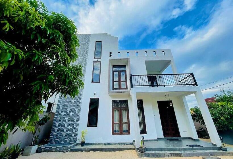 مبيت وإفطار The Glory Villa Transit