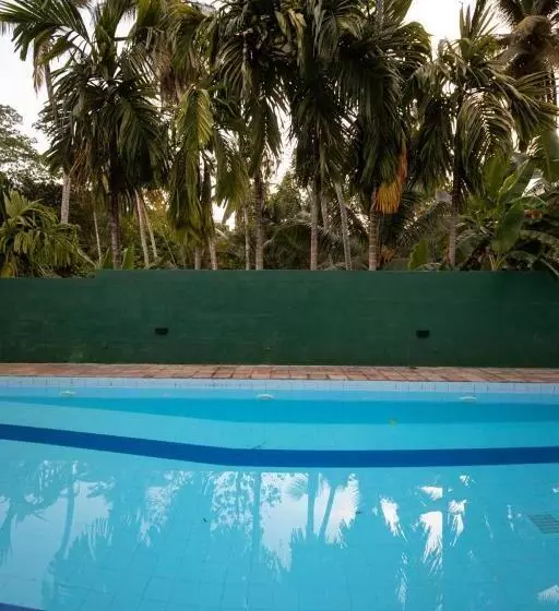 ベッドアンドブレックファースト The Sanctuary Villa   Ayurveda Yoga Retreat