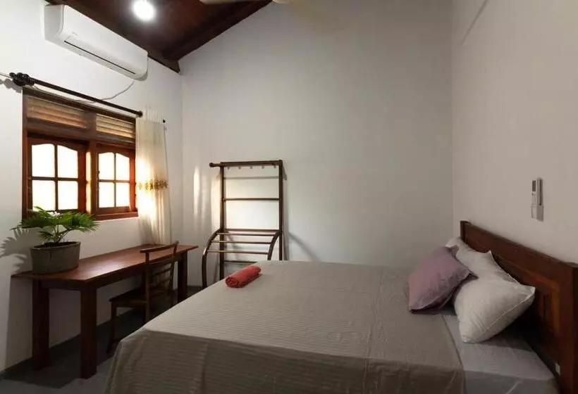 ベッドアンドブレックファースト The Sanctuary Villa   Ayurveda Yoga Retreat