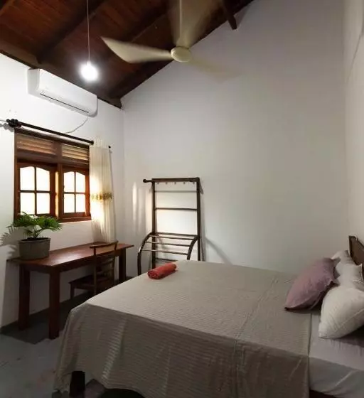 ベッドアンドブレックファースト The Sanctuary Villa   Ayurveda Yoga Retreat