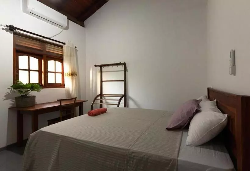 ベッドアンドブレックファースト The Sanctuary Villa   Ayurveda Yoga Retreat