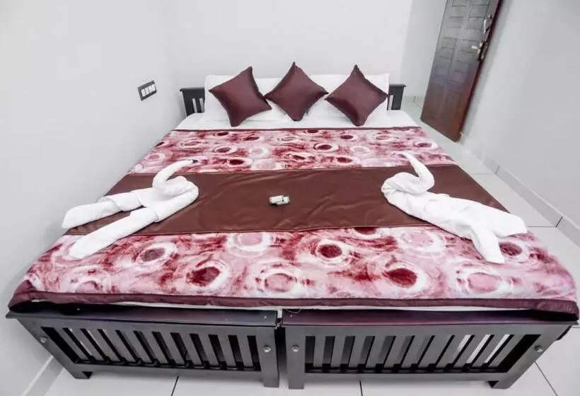 Hotelli Whitefort Family Rooms With Balcony Serviced Villa