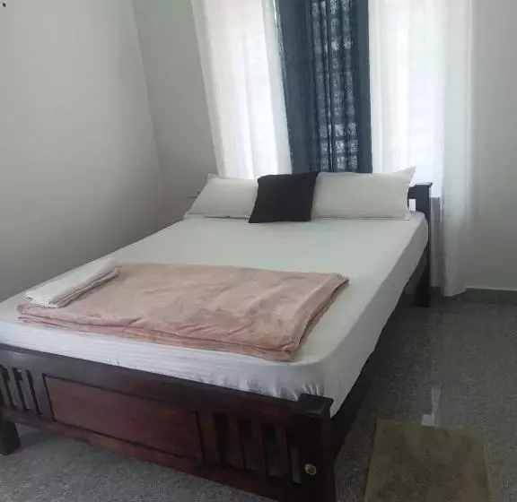 Hotelli Whitefort Family Rooms With Balcony Serviced Villa