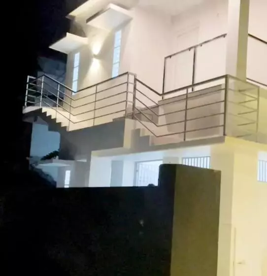 Hotelli Whitefort Family Rooms With Balcony Serviced Villa