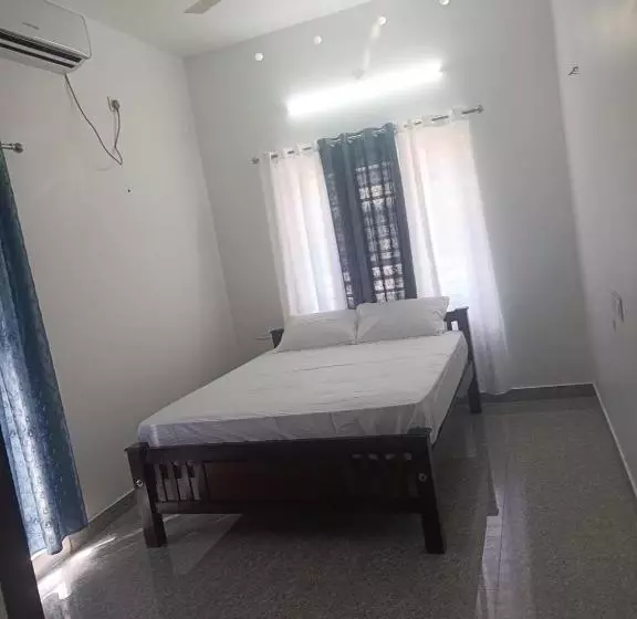 Hotelli Whitefort Family Rooms With Balcony Serviced Villa