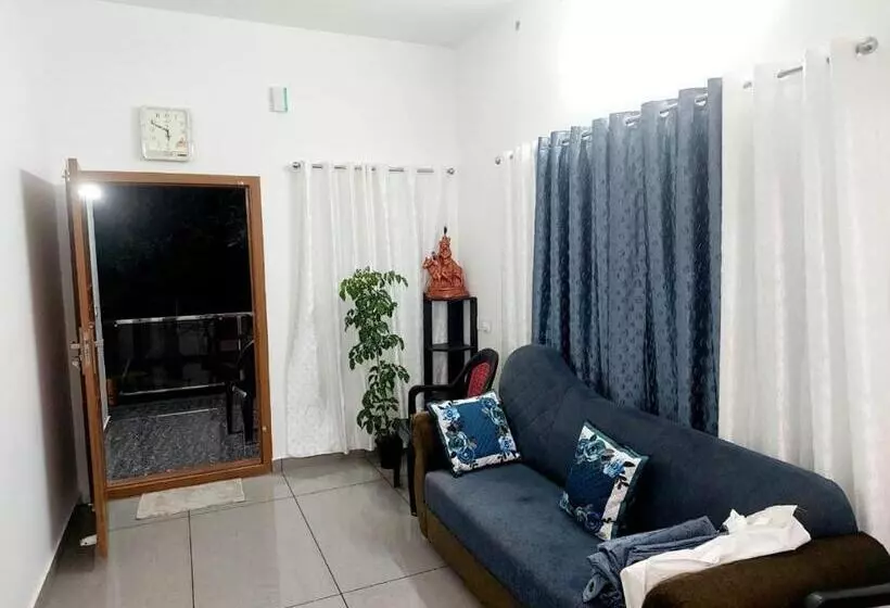 Hotelli Whitefort Family Rooms With Balcony Serviced Villa