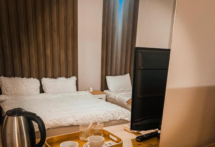 هتل Aromë Natyre By Alarafarm