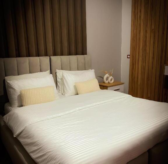 هتل Aromë Natyre By Alarafarm