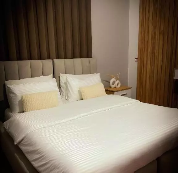 Hotelli Aromë Natyre By Alarafarm